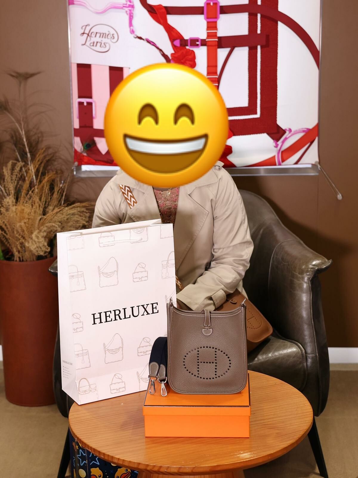 【 感謝支持 】靚靚來幫朋友pick up mini E大象灰🥳 朋友非常鐘意呢款袋😍 爽快拍板落單💕 多謝你嘅支持與信任🫶💪