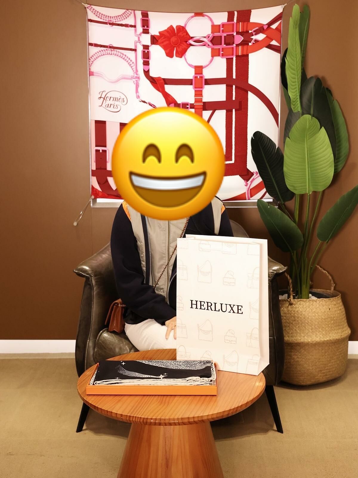 【 感謝支持 】爽快靚靚經朋友介紹來買咗月光飛馬scarf🥳 靚靚搵咗呢款好耐都沒有貨☺️ 非常開心在我哋買到心頭好💕 多謝你嘅支持與信任🫶💪