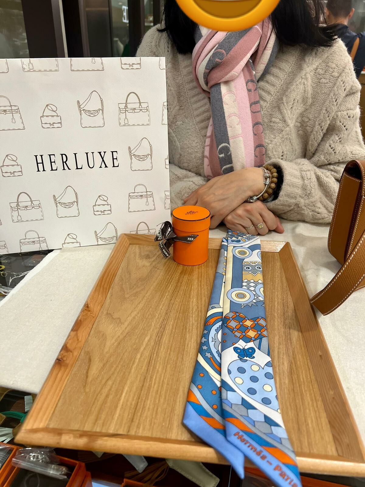 【 感謝支持 】爽快靚靚經朋友介紹來購買twilly🎀 靚靚一直留意我們嘅新資訊📩 多謝你嘅支持🫶