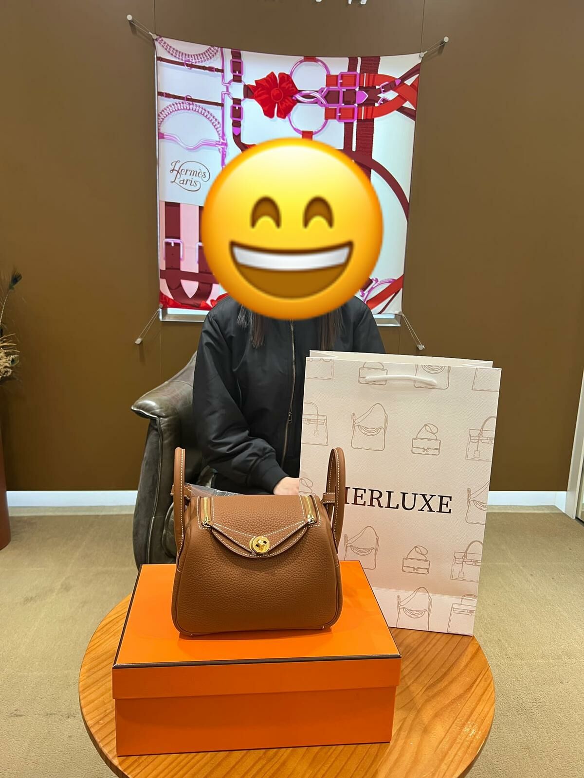 【 感謝支持 】爽快靚靚來pick up Lindy mini金金🐫🔑 靚靚見到我哋一出post🤗即刻落單hold咗現貨😍 靚靚快手速👍🏻 見到心儀貨品即秒🥳 多謝你嘅支持與信任🫶💪