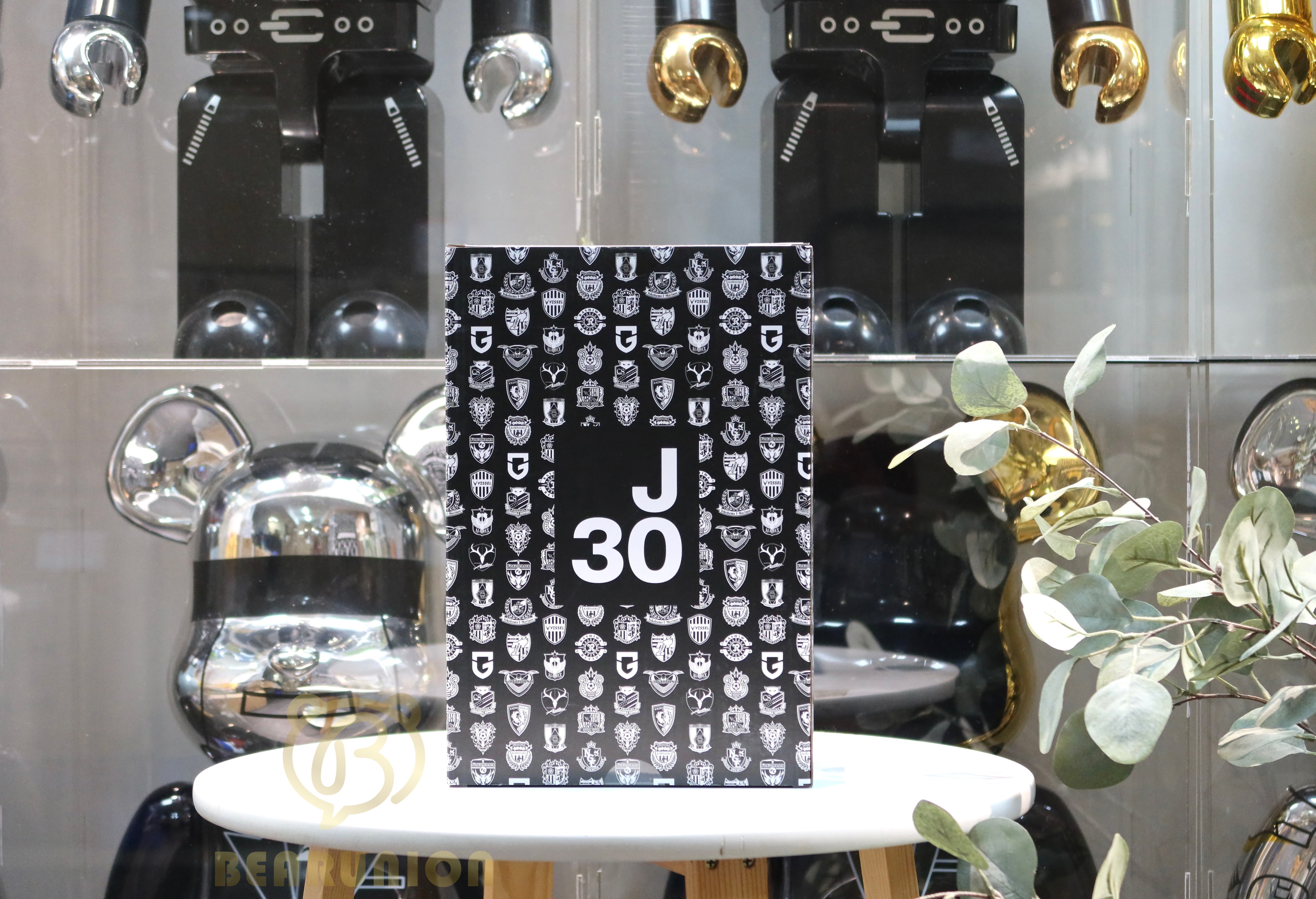🥇現貨🥇 Bearbrick 400% 100% NEIGHBORHOOD J.LEAGUE 30th Anniv 🥇現貨🥇 Bearbrick 400% 100% NEIGHBORHOOD J.LEAGUE 30th Anniv