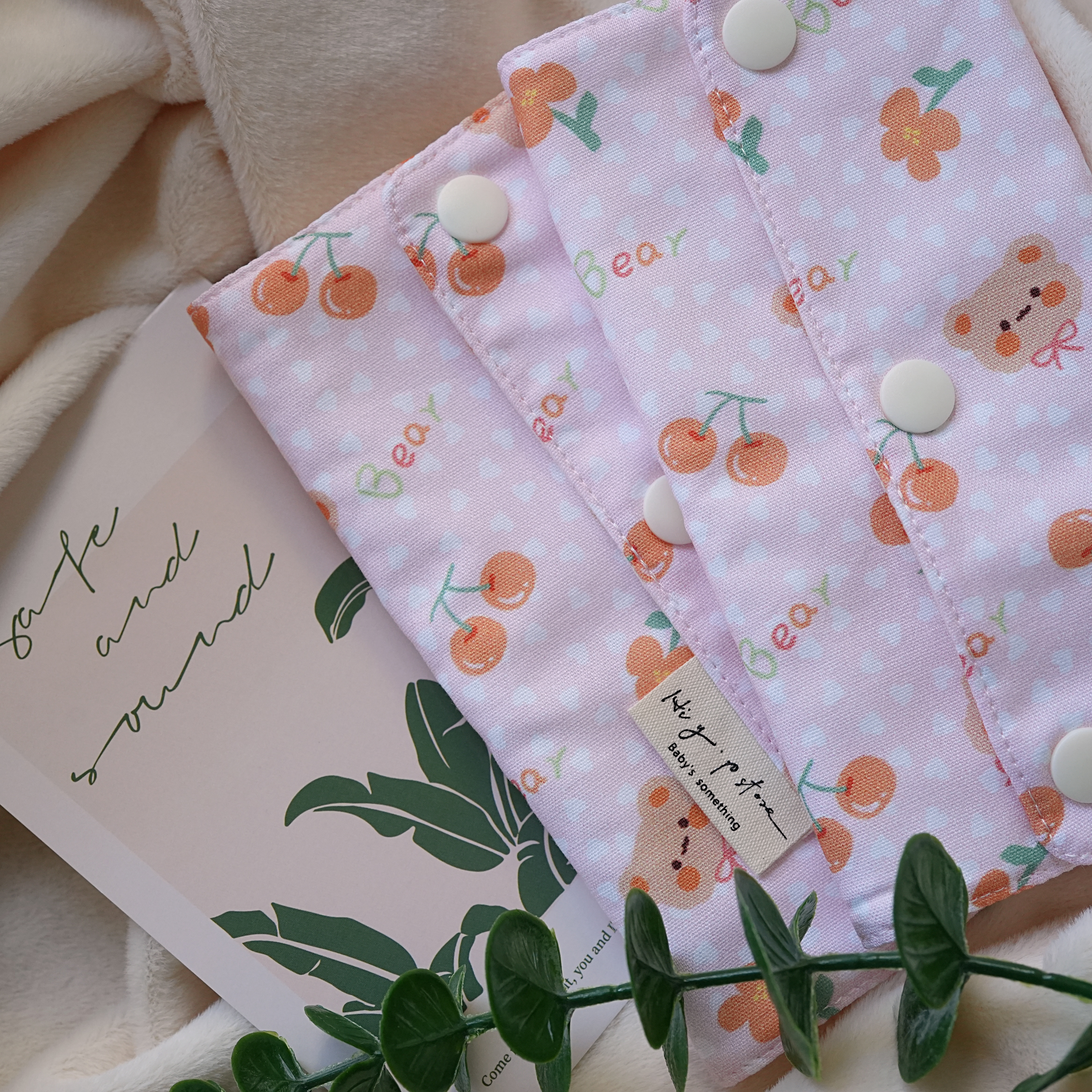 Hi Y.P store-揹巾口水套-甜心小熊