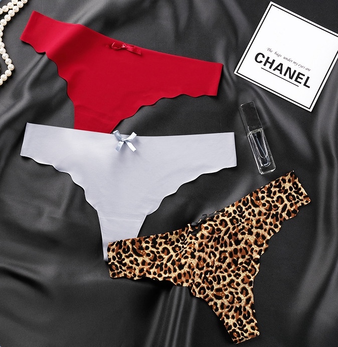 運動無痕低腰內褲(一組7色)