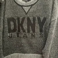[S] DKNY MONOCHROME SWEATSHIRT WITH EMBOSSED LOGO AND CONTRAST TRIM,BLACK/IVORY, E33SAL10-BLK/IVORY (SD744)