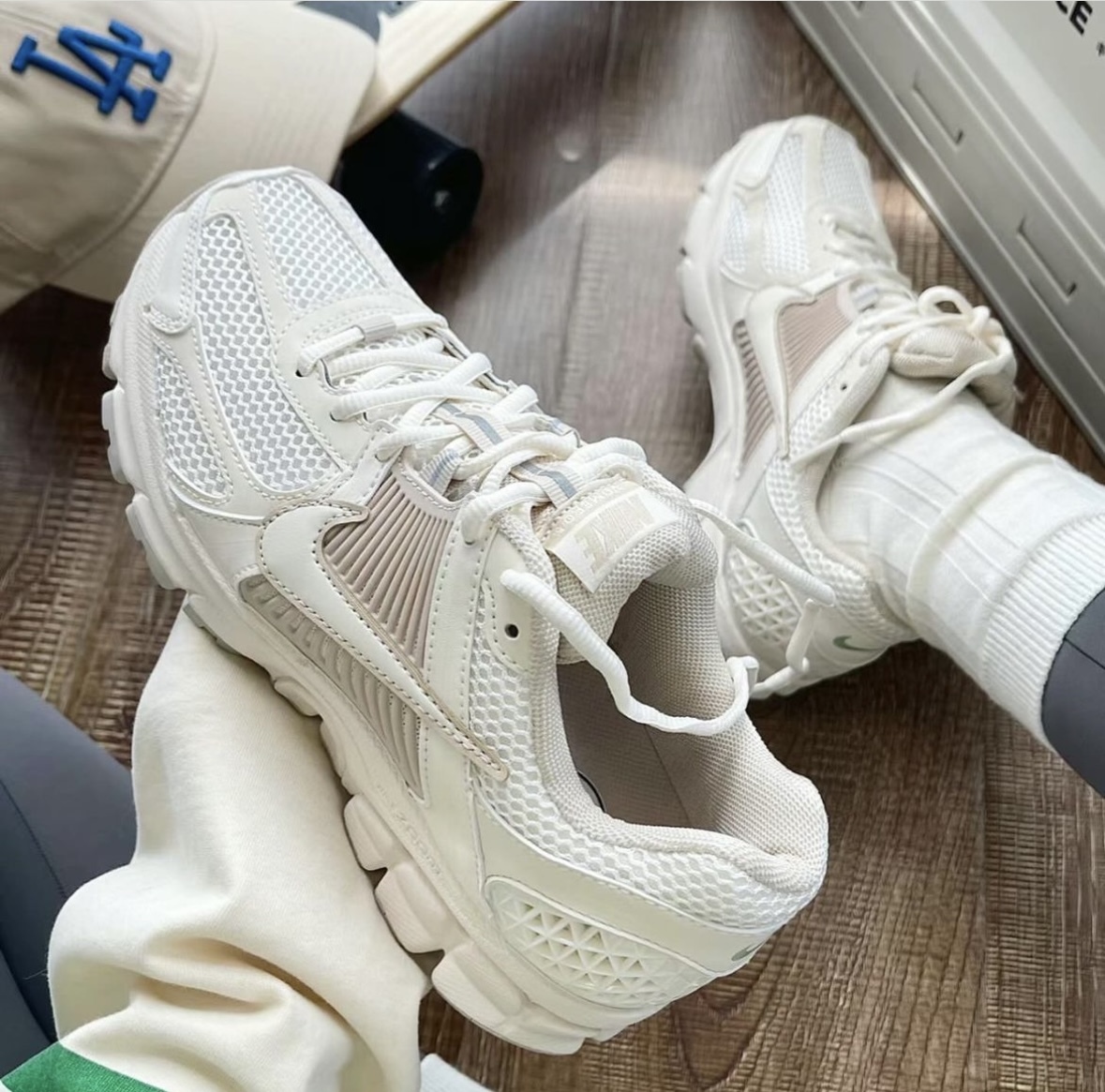 Nike Vomero 5 奶茶色 奶白色 拼接 復古 慢跑鞋 老爹鞋 FQ6868-111/預購