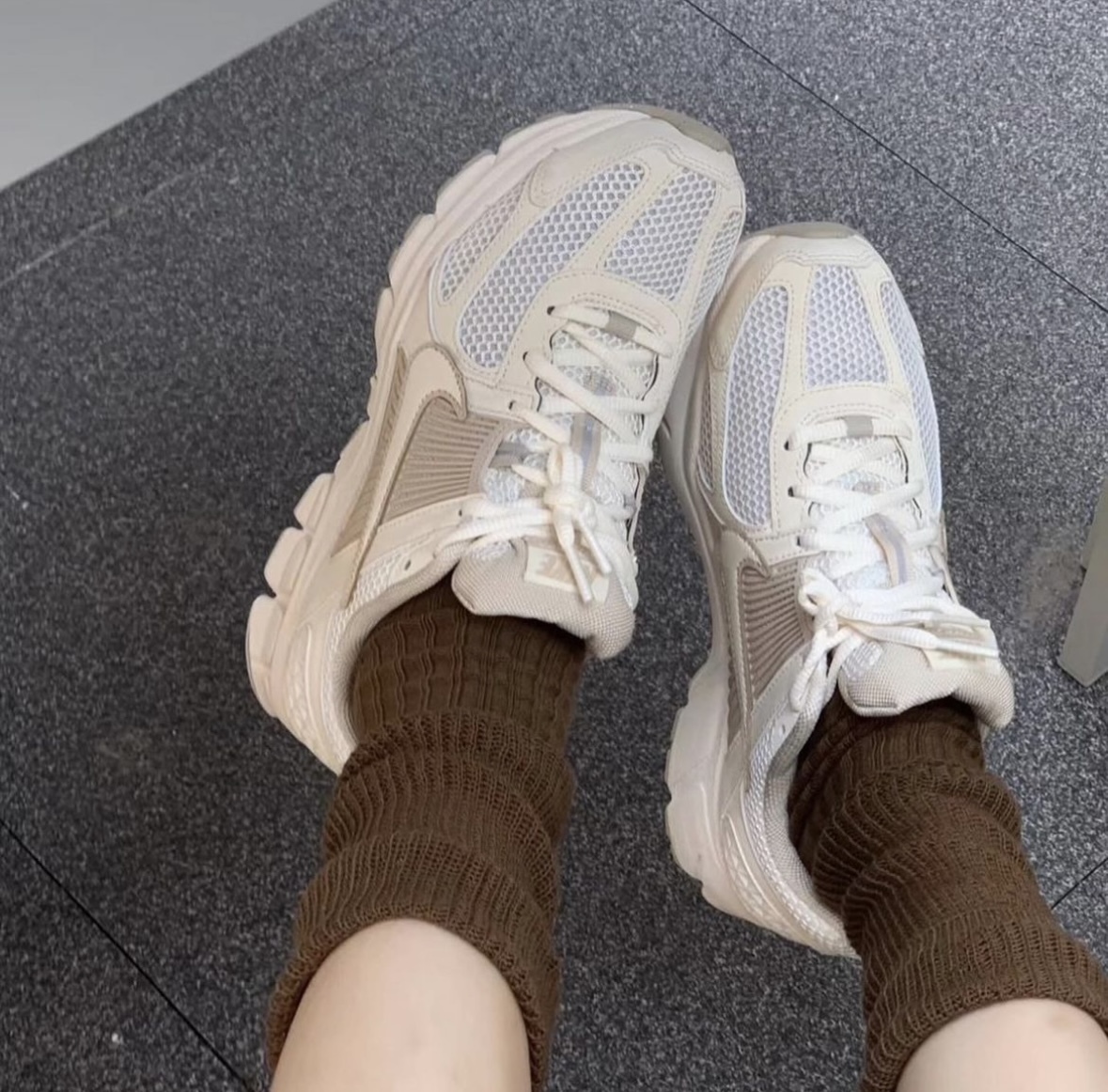 Nike Vomero 5 奶茶色 奶白色 拼接 復古 慢跑鞋 老爹鞋 FQ6868-111/預購