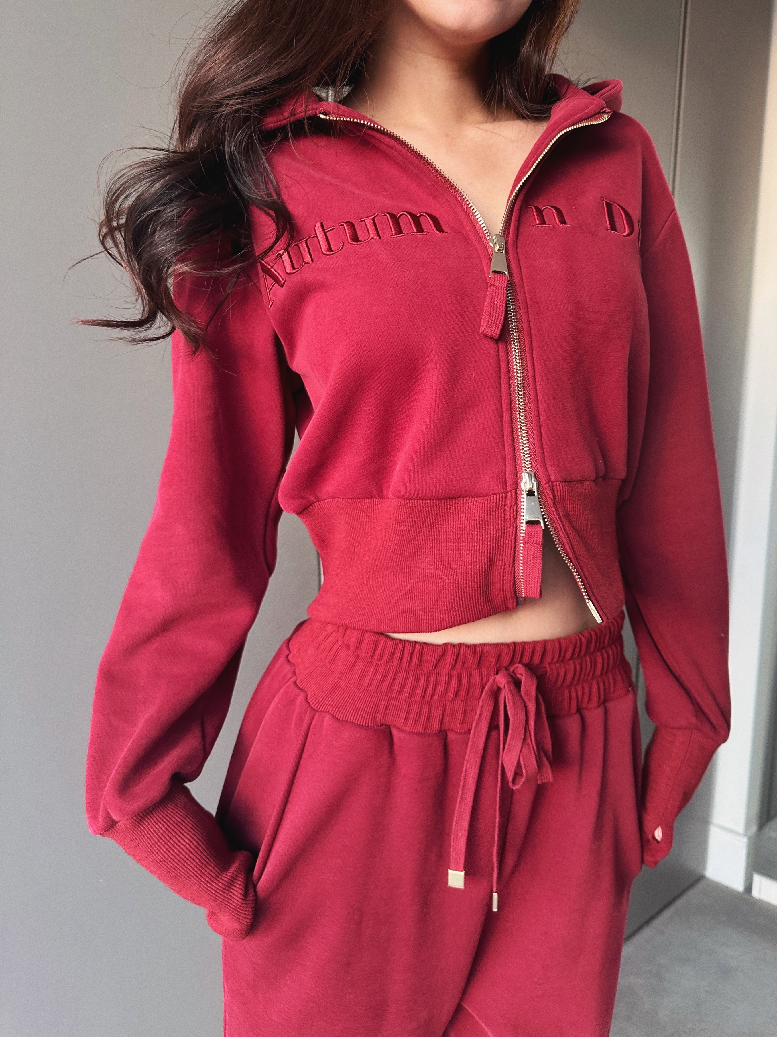 Autumn Day 寒流必備!保暖加絨刺繡連帽套裝