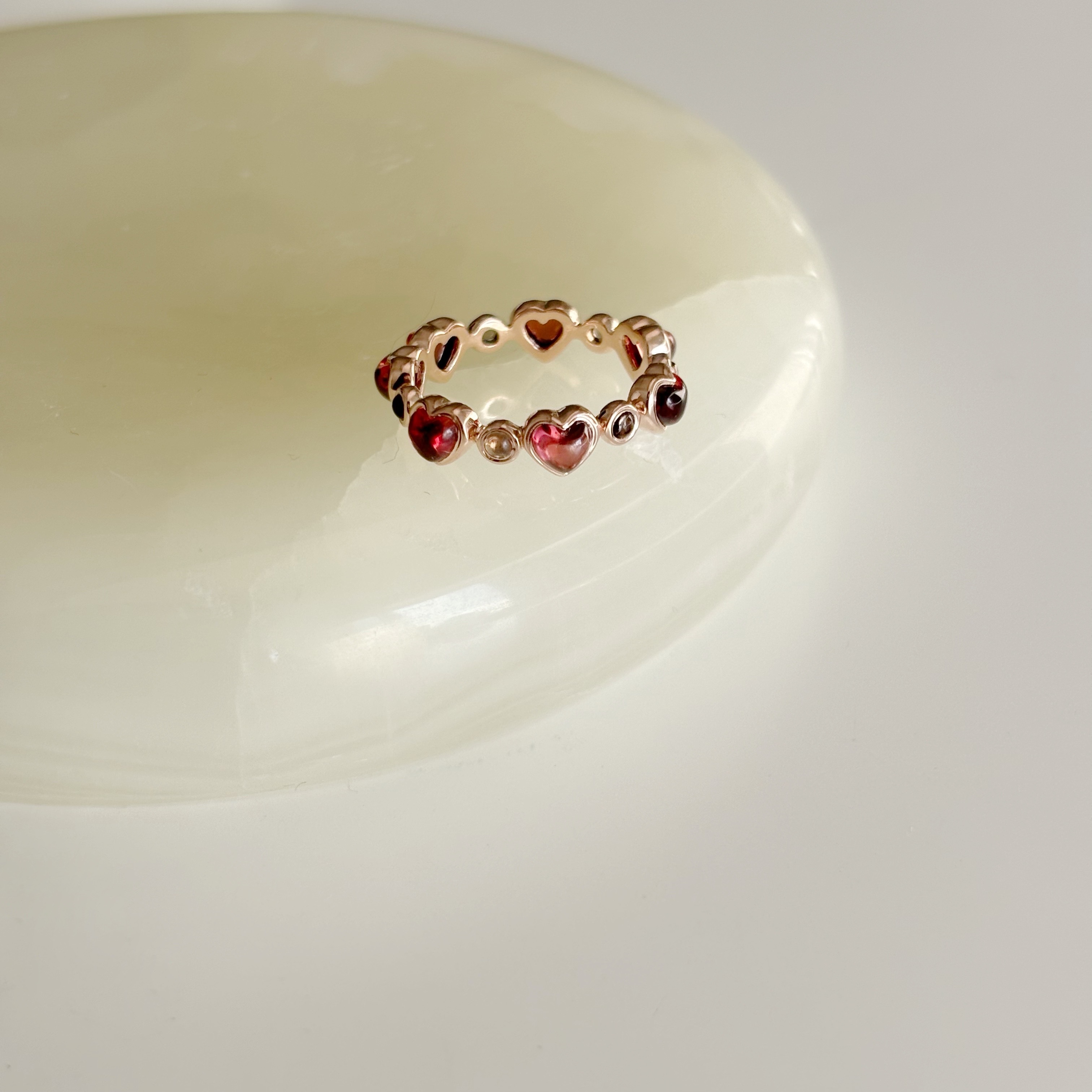 整圈QQ heart石榴石茶晶戒指