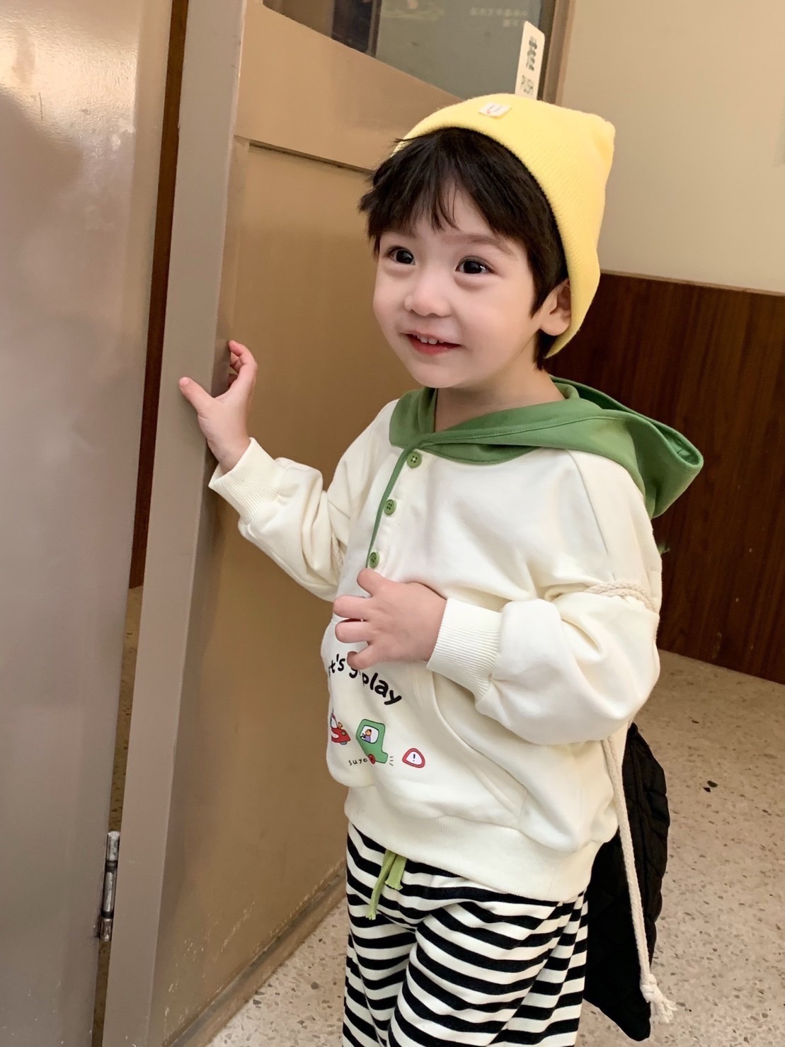 小汽車毛圈連帽衛衣