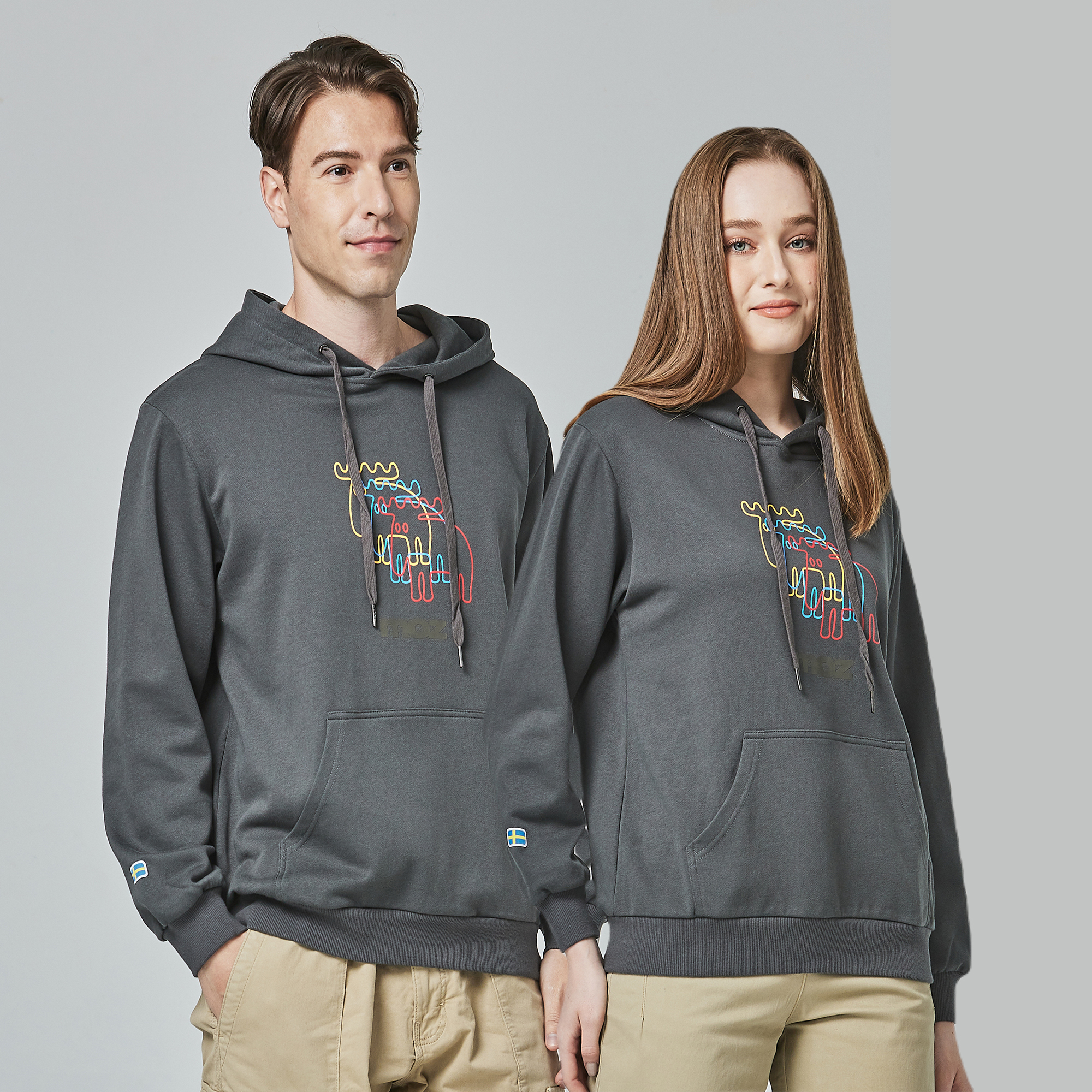 moz瑞典 三隻駝鹿印花帽T-碳灰(亞洲版) 男女款