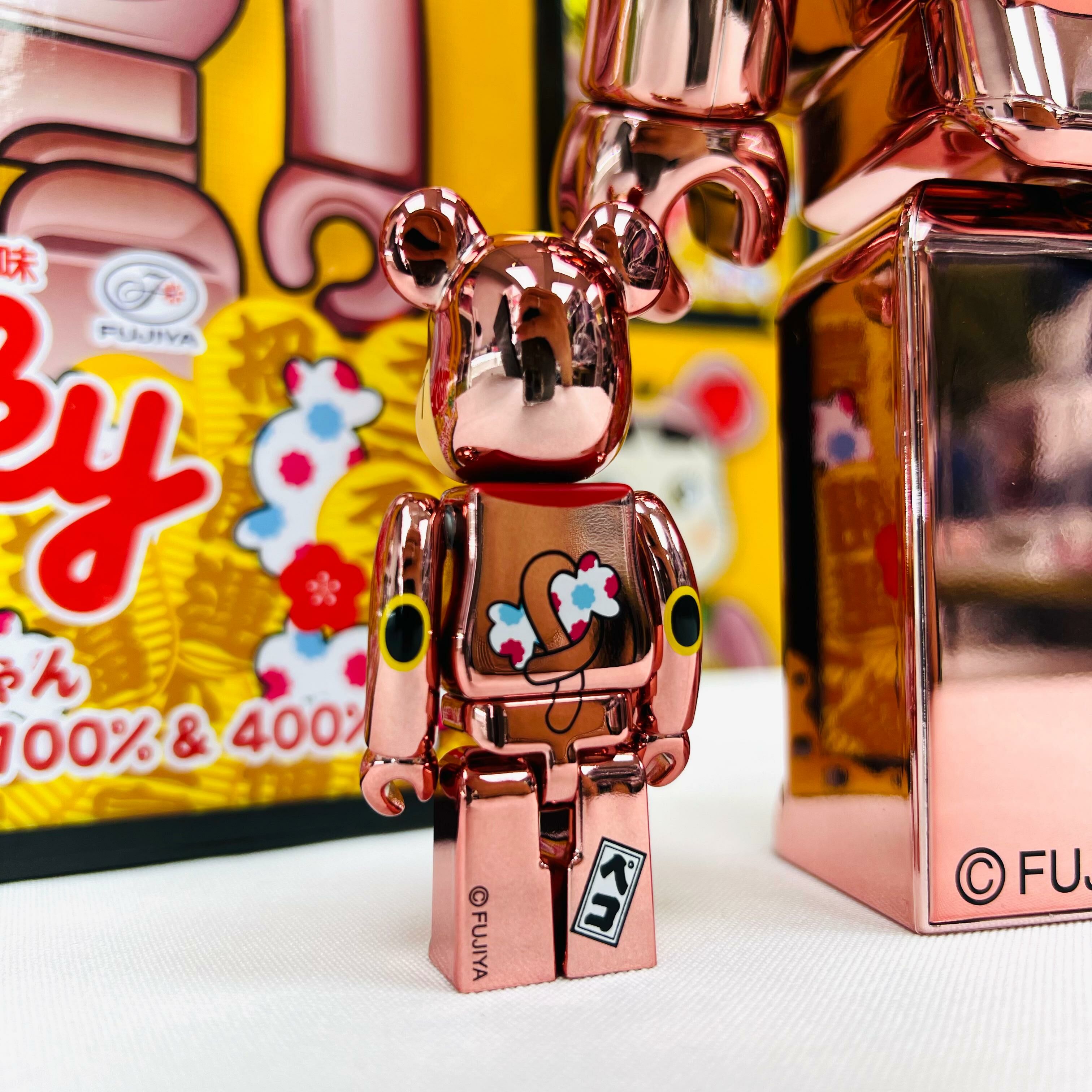 BE@RBRICK招き猫ペコちゃん金運ダブル小判 桃金メッキ100 &400% 100%+400%