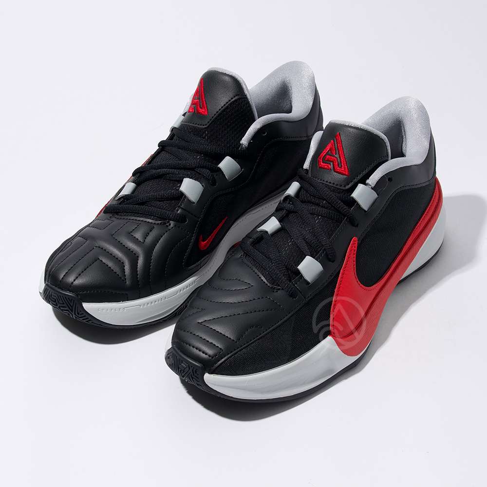 Nike Freak 5 EP 男 黑紅 字母哥 實戰 訓練 籃球 運動 休閒 籃球鞋 DX4996-004