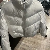 [S] DKNY LONG SLEEVE CROPPED PUFFER,WHITE, B3350488-WHT (SD795)