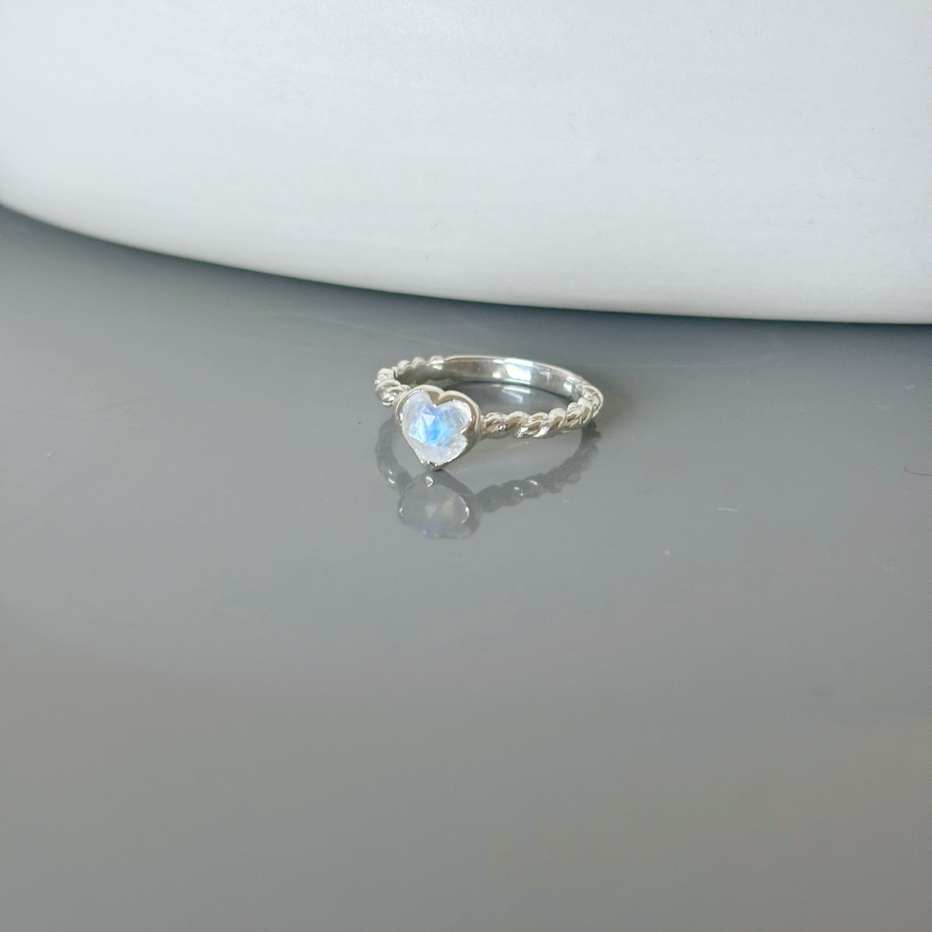 Melting heart月光石麻花厚戒指