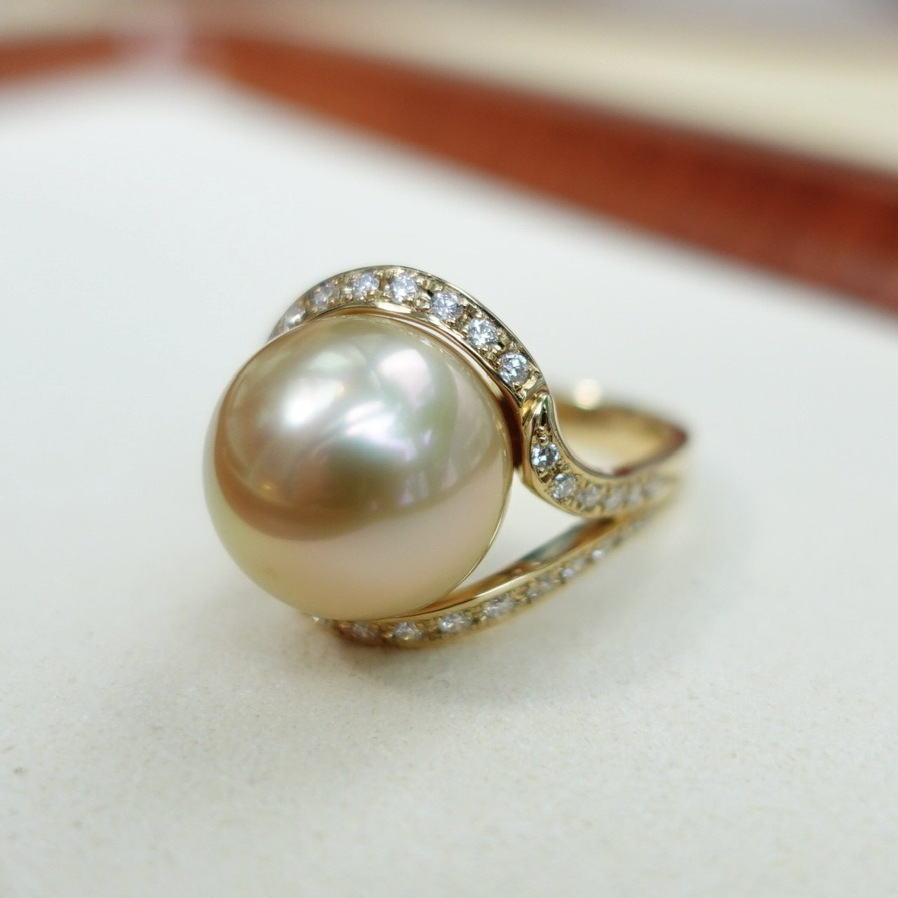 18K金南洋金珠鑲嵌鑽石戒指 (13-14mm)