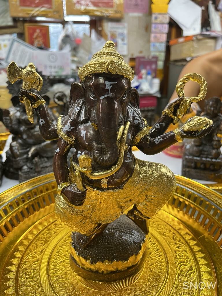 龍婆本廟供請 跳舞象神尊 中尊大小  (A101)