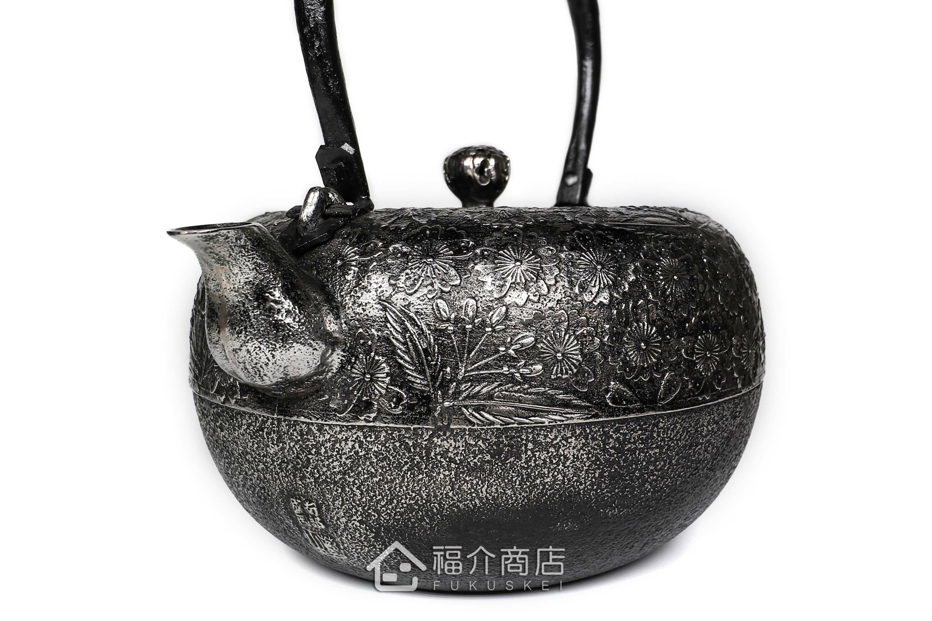 櫻花造型的煮水泡茶砂鐵壺