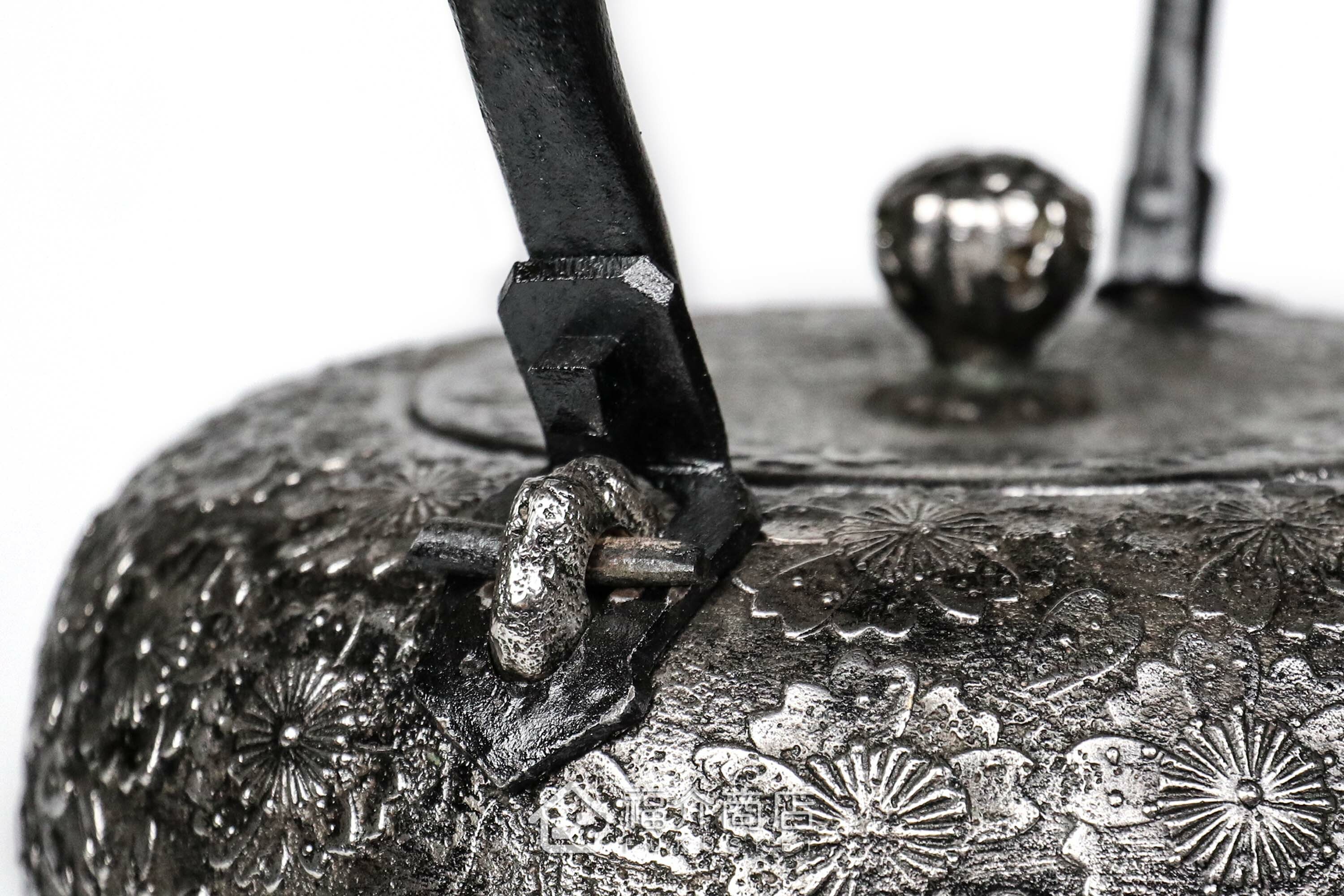 砂鐵材質的煮水泡茶鐵壺