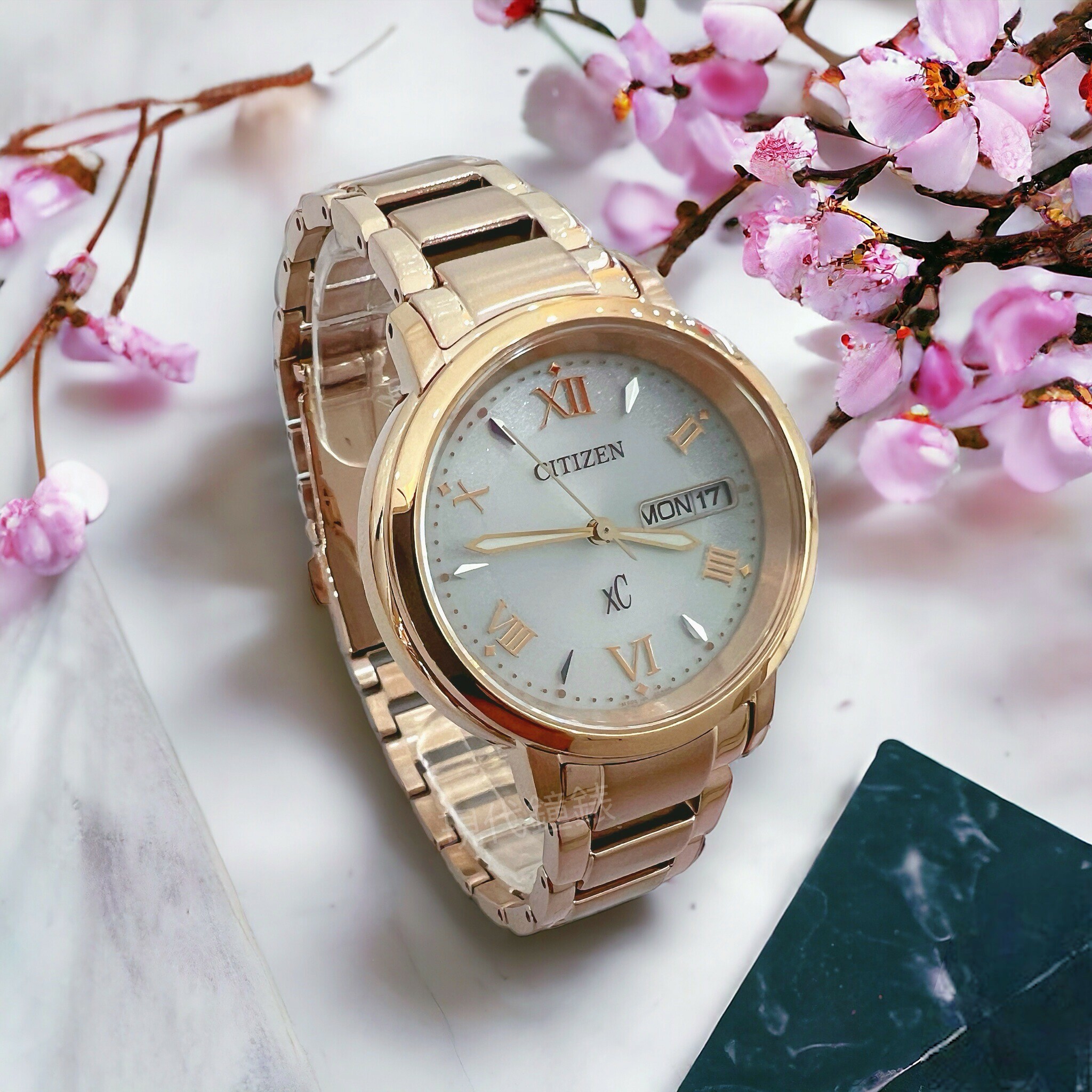 【CITIZEN 星辰】XC 優柔簡約羅馬刻度女錶EW2426-62A 32.5mm 現代鐘錶