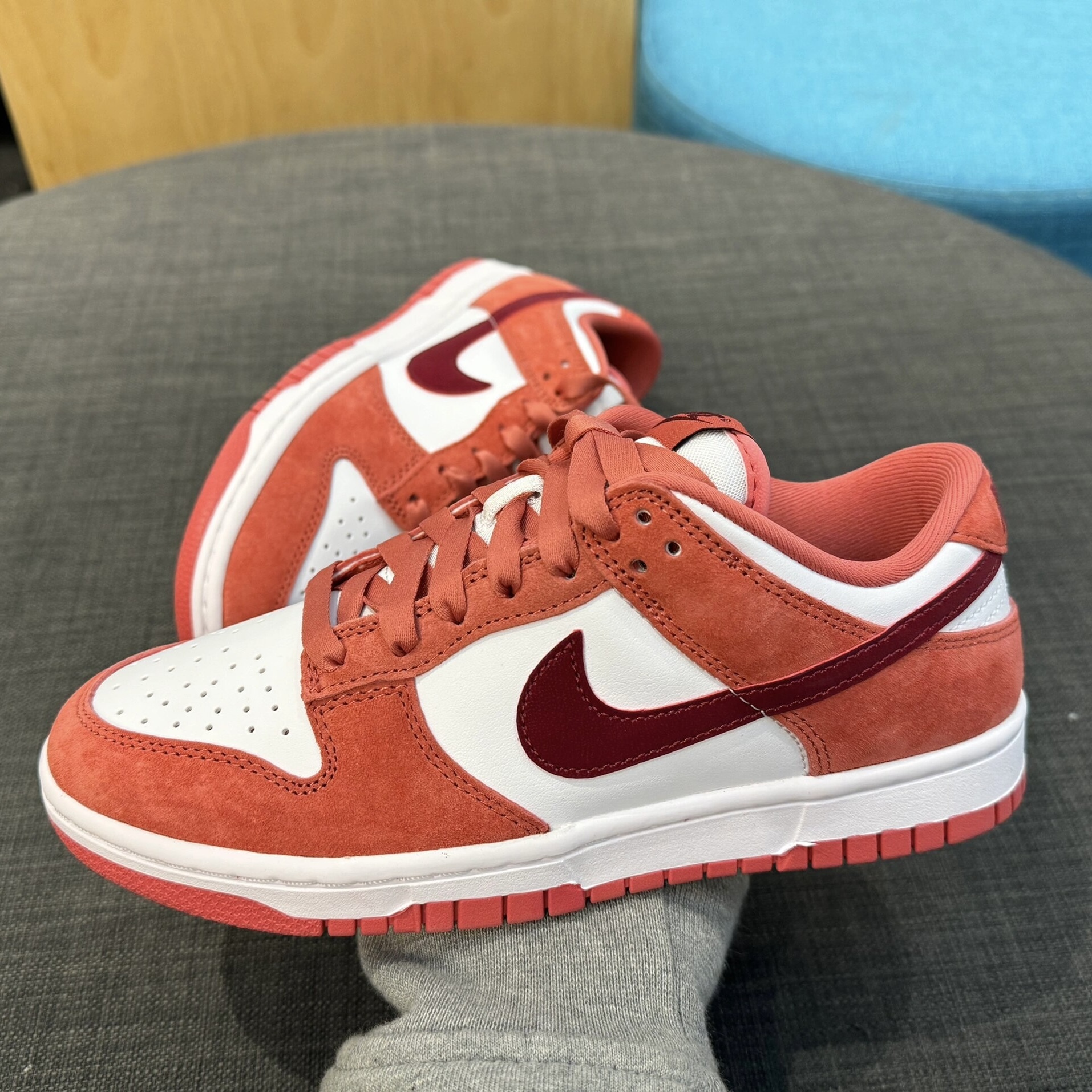 NIKE DUNK LOW "Valentine's Day" 草莓熊 莓果粉 麂皮 女鞋 FQ7056-100 / 調貨