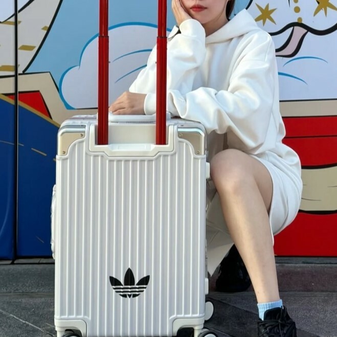 【國外限定】Adidas 20吋登機箱 白色 三葉草 防撞行李箱