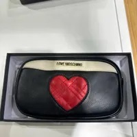 [S] LOVE MOSCHINO JC5620PP1ELD100A FAUX LEATHER WALLET WITH ZIP CLOSURE,BLACK/WHITE/RED, 8054400227521 (SLM259)
