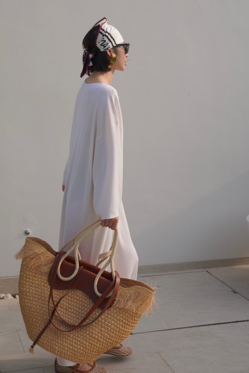 HANAA早春新款氣質白色慵懶風羊毛真絲連衣裙圓領寬鬆打底長裙