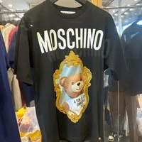 [S] MOSCHINO BIG TEDDY BEAR IN THE MIRROR T-SHIRT,BLACK, 222DV071054417555 (SM752)