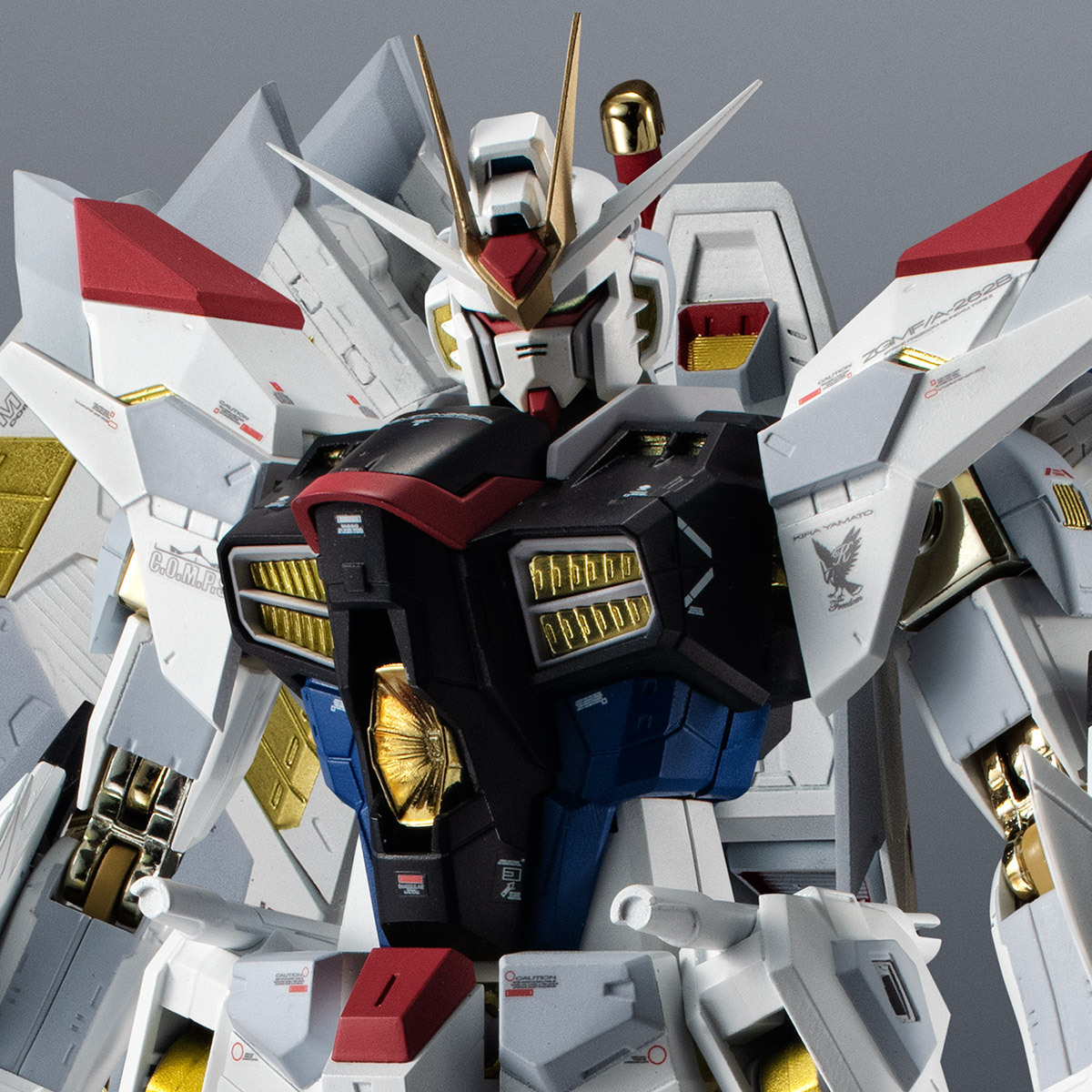 CHOGOKIN MIGHTY STRIKE FREEDOM GUNDAM (超合金 全能突擊自由高達)