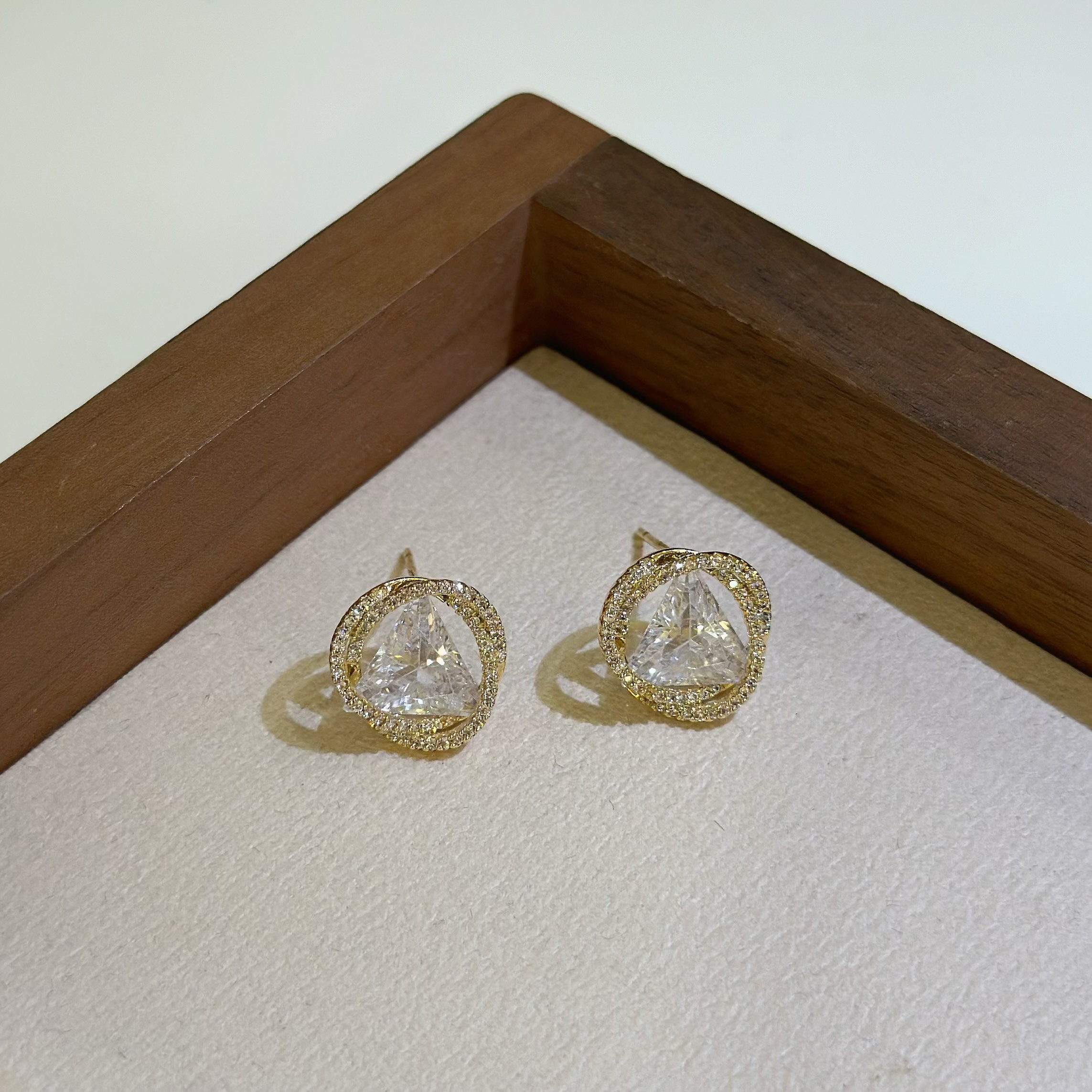 滿鑽鋯石圓形耳貼