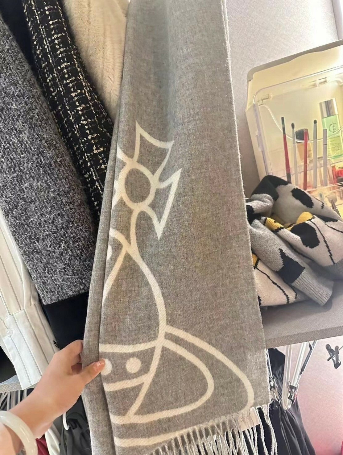 Vivienne Westwood 雙面灰白Logo羊毛圍巾 西太后