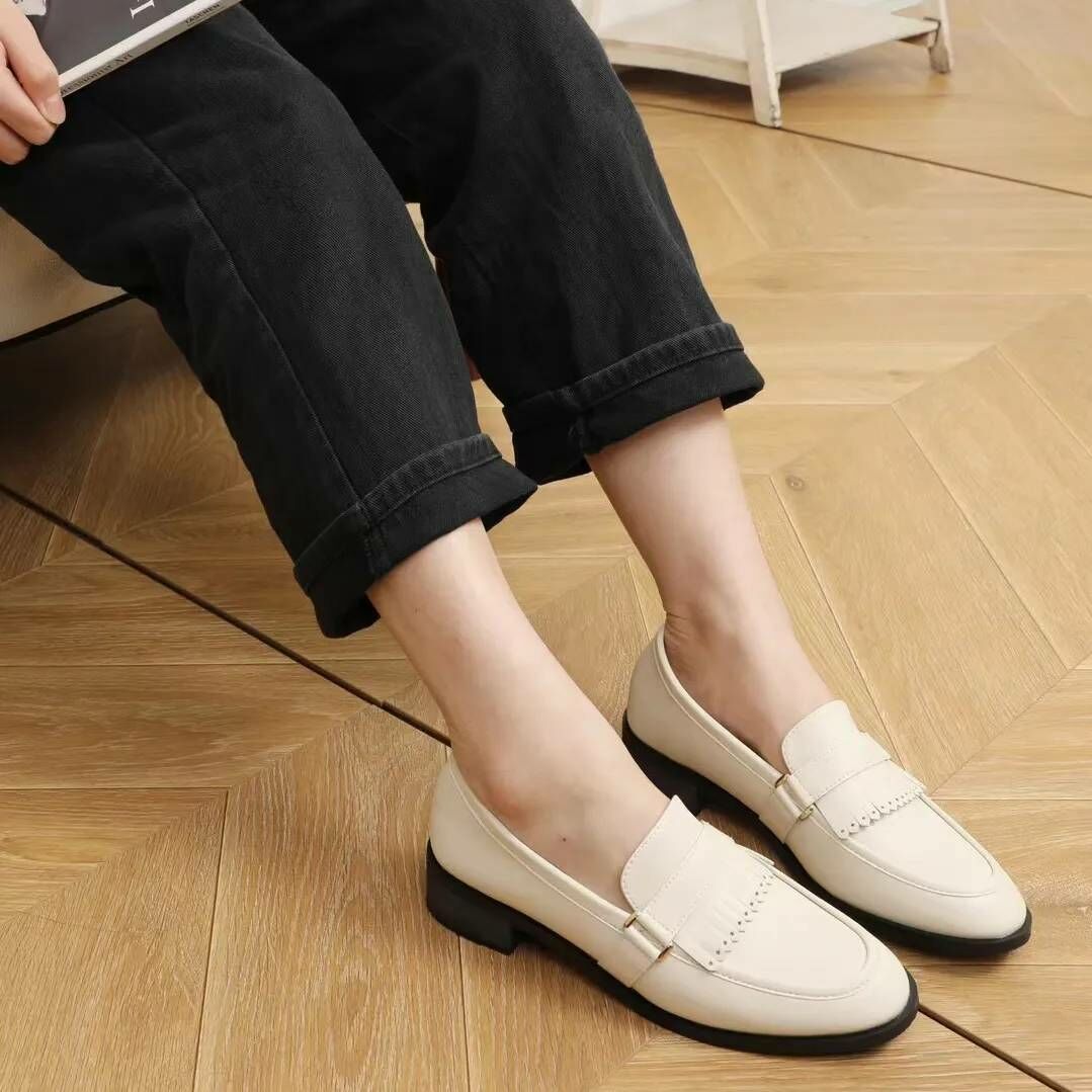 簡約氣質流蘇牛皮小單鞋