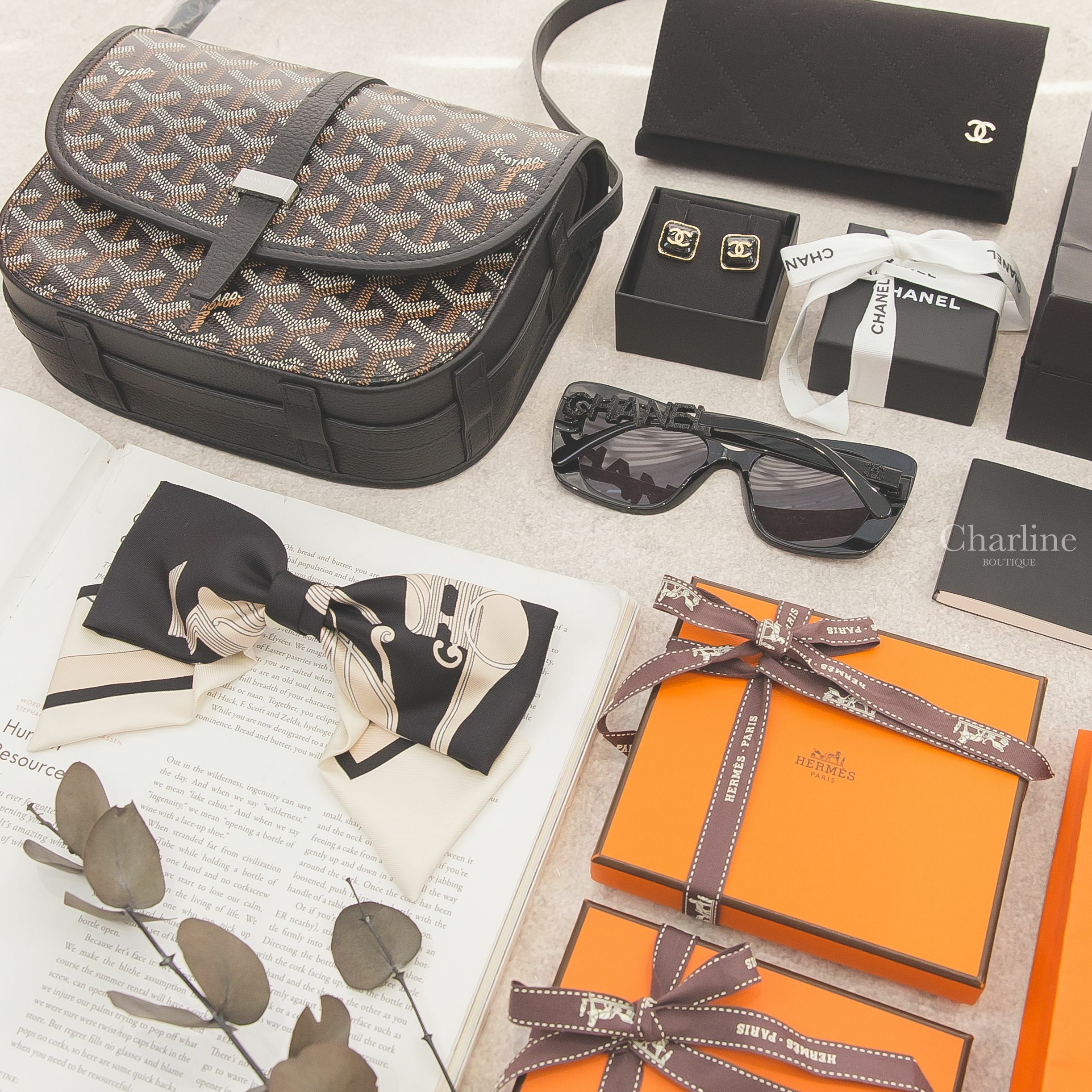 Hermès Hair Clip 黑白色蝴蝶結髮夾,Chanel Earrings 黑底金CC金框方形耳環,Chanel Sunglasses 黑色黑鑽太陽眼鏡,Goyard Belvedere 黑色小型-Charline Boutique 精品代購
