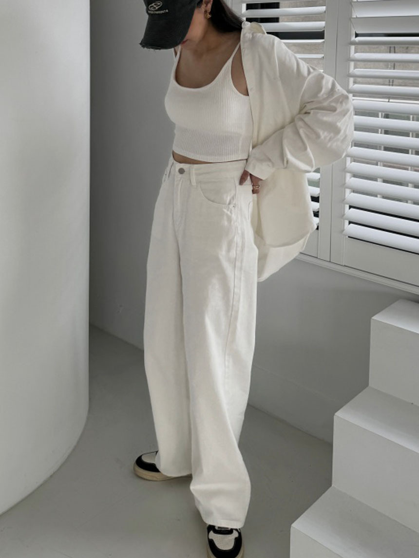 水洗感牛仔落地褲*3色