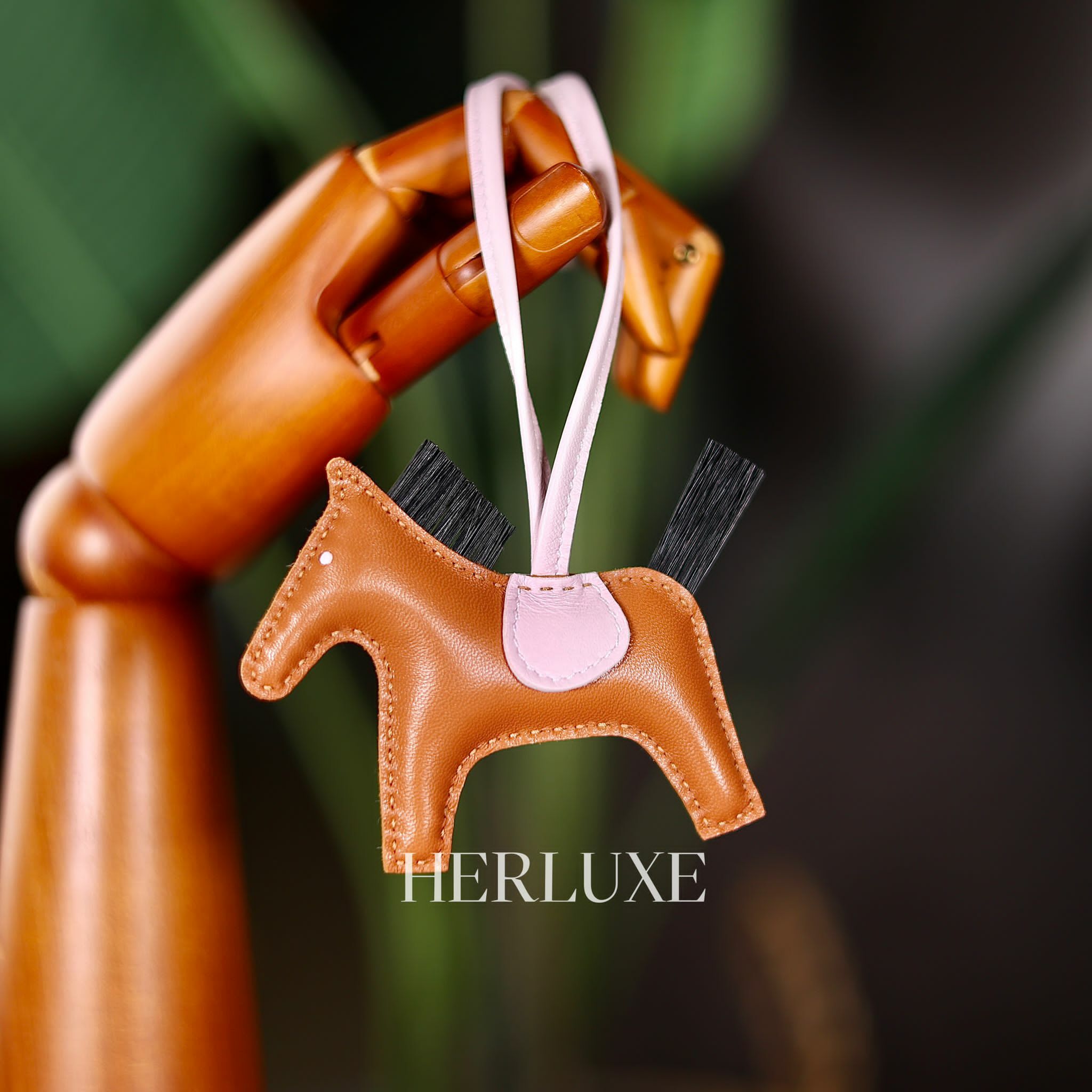 Rodeo pm 37 gold /X9 mauve sylvestre/89 noir （真馬毛)