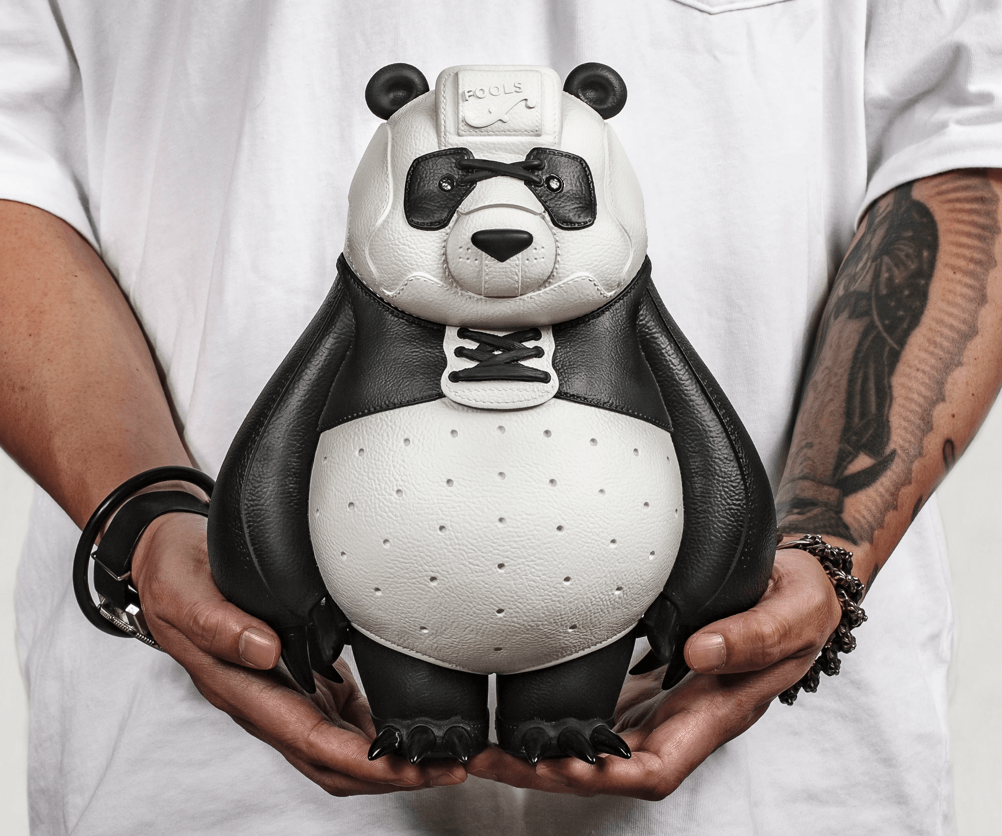 Fools Paradise - KAKKOII TAIKETSU // PANDA