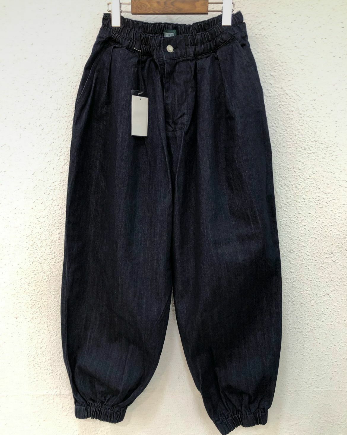 淨色鬆身牛仔褲 P2710