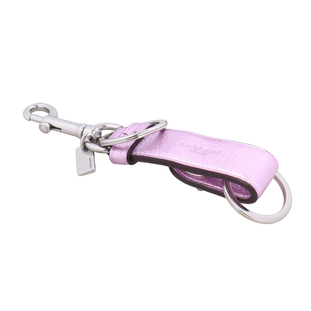 【COACH】轉釦設計金屬色荔枝皮革吊飾/鑰匙圈(丁香紫) CP616 SVMP3
