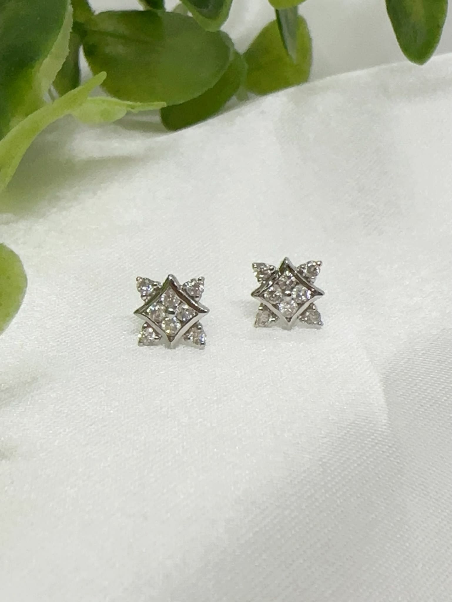 0.32ct 18K 白金鑽石耳環 (E1822)