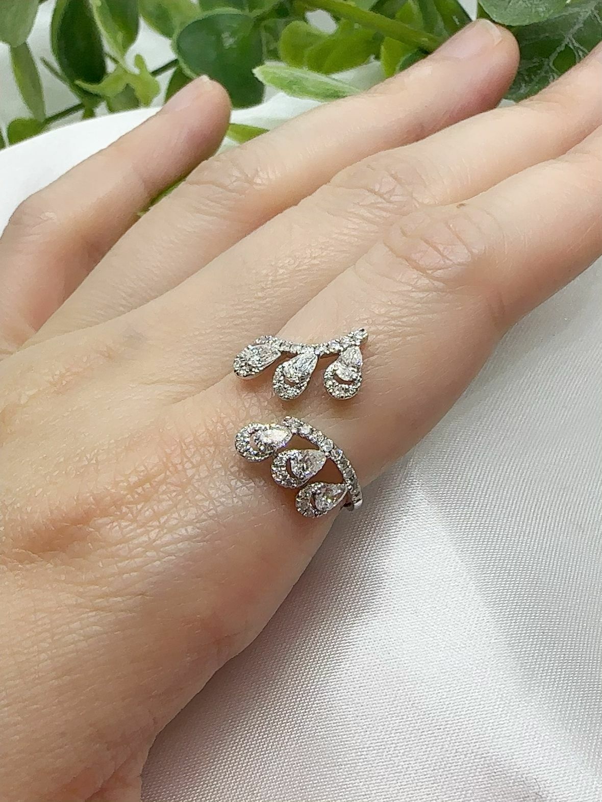 0.75ct 18K 白金鑽石介指 (R3081)