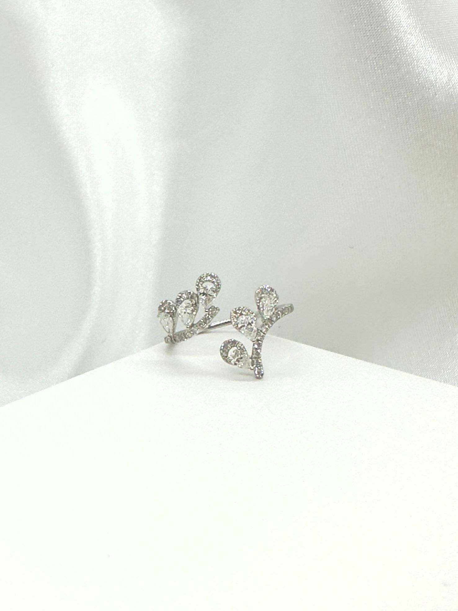 0.75ct 18K 白金鑽石介指 (R3081)