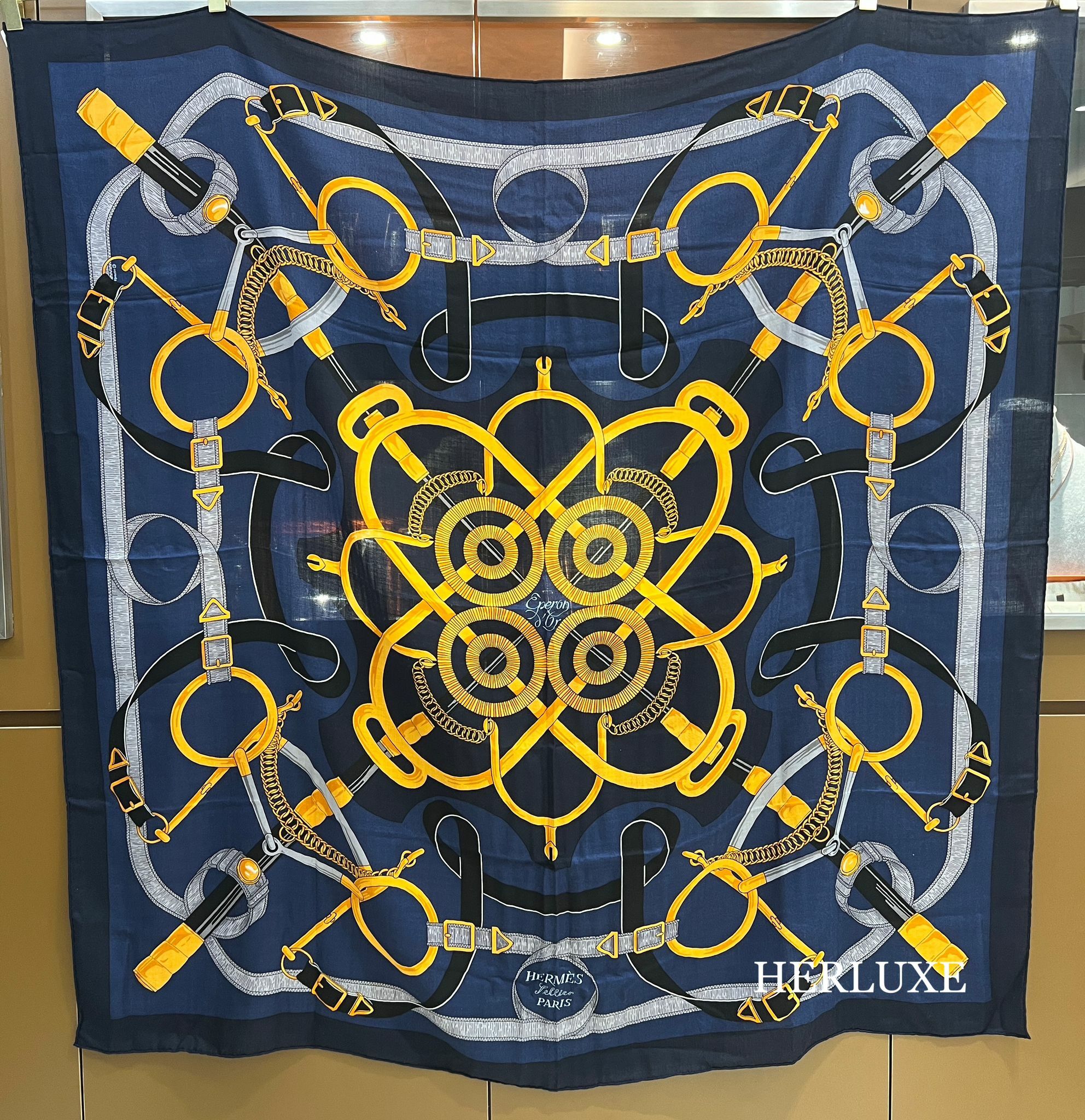 Chale cachemire eperon d or  70%cashmere Marine 140x140cm