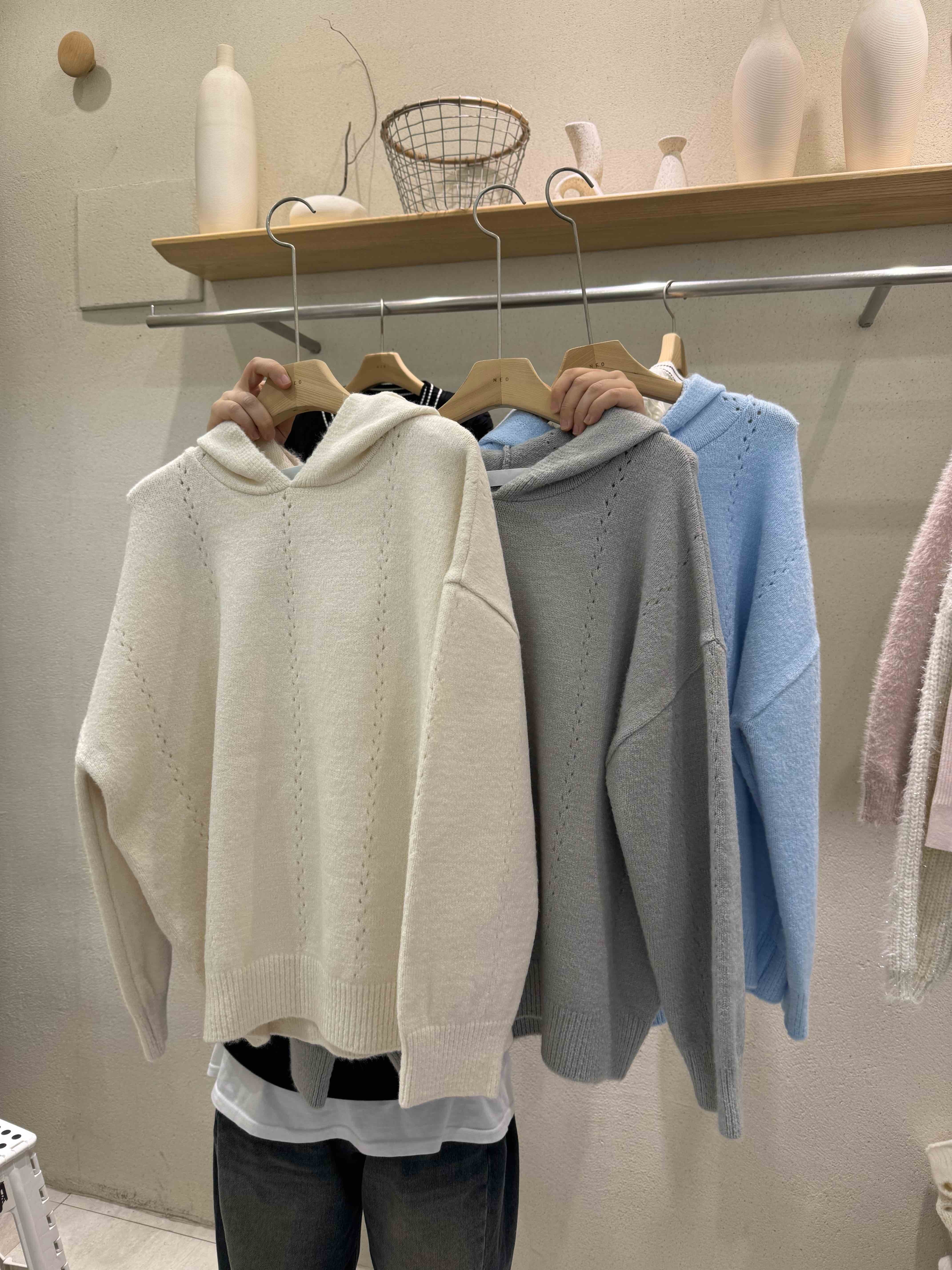 KR138 Knit Hoodie