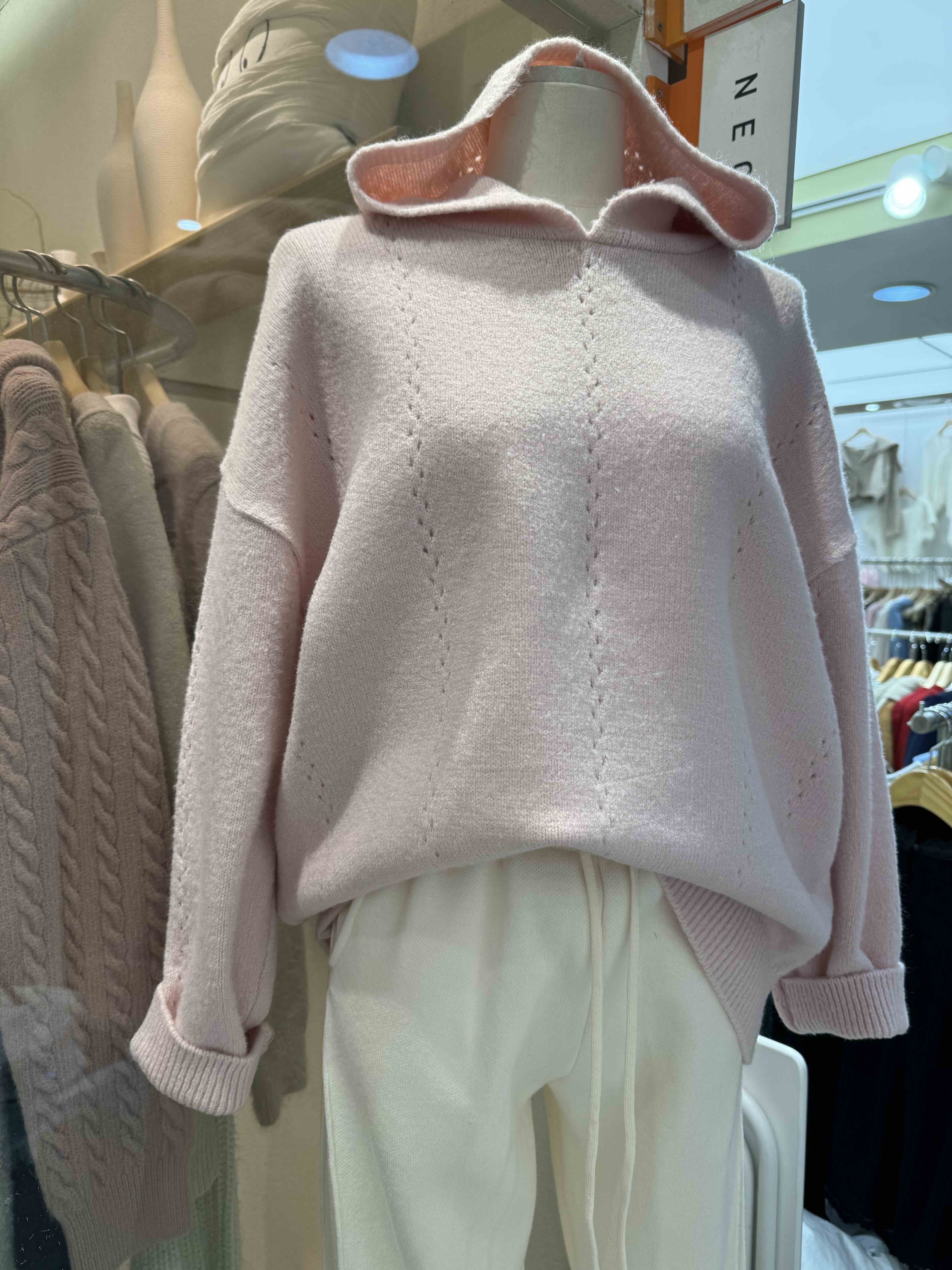 KR138 Knit Hoodie