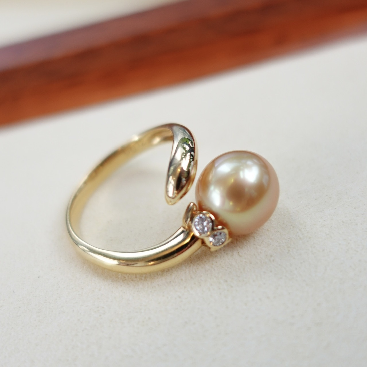 18K金南洋金珠鑲嵌鑽石戒指 (9mm)