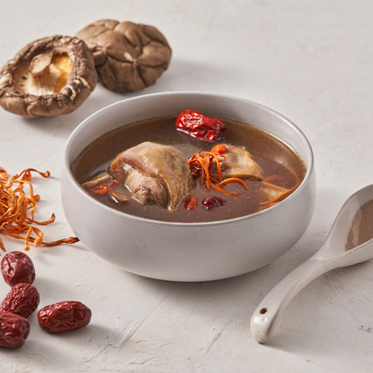 桂冠營養研究室-黃金蟲草花雞湯