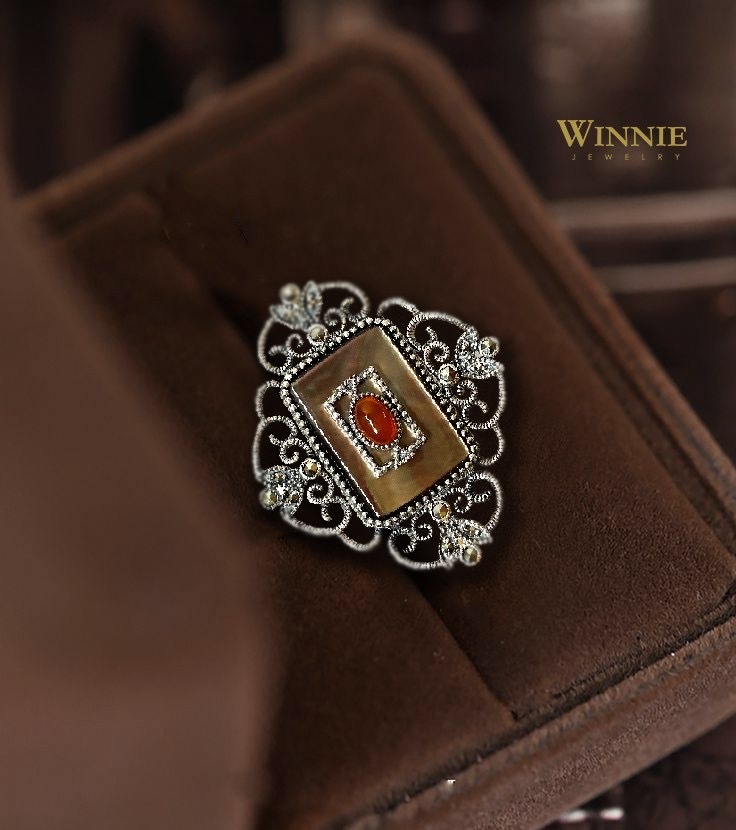 典雅對稱紅瑪瑙胸墜