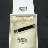 [S] MARITHE OVAL LOGO HAIR PIN,BLACK, 1MG23FAC106BLKOS (SMR40)