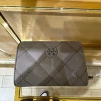 [S] TORY BURCH WILLA MATTE MEDIUM WALLET,GRAY HERON, 150061-082 (STB463)