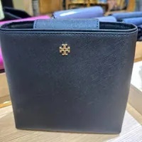 [S] TORY BURCH EMERSON SMALL BUCKET BAG,BLACK, 147938-001 (STB468)